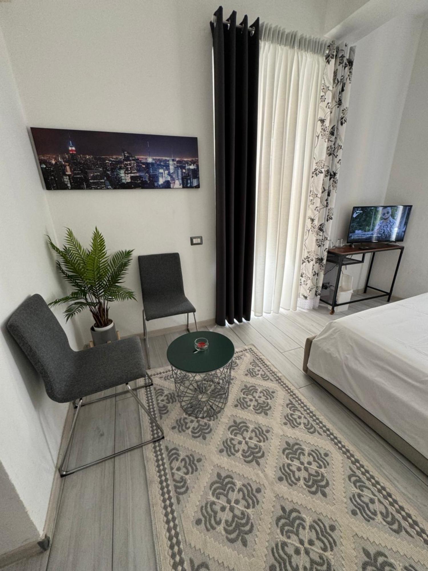 Casa L'Aquila Otel Como Dış mekan fotoğraf